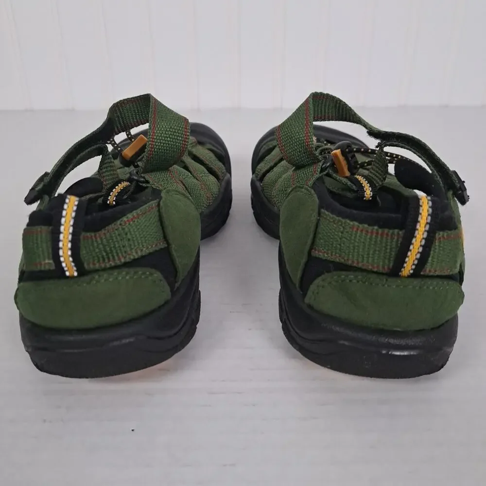 Keen Newport H2 Closed Toe Sandals Dark Green Waterproof Big Kids 4 Outdoor